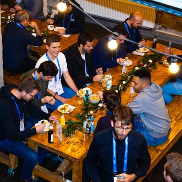students_meet_alumni_isits_ag_november_2024-7171