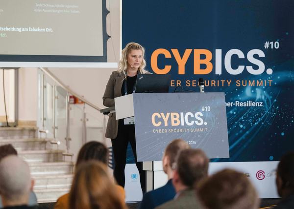 Hannah Victoria Groß CYBICS